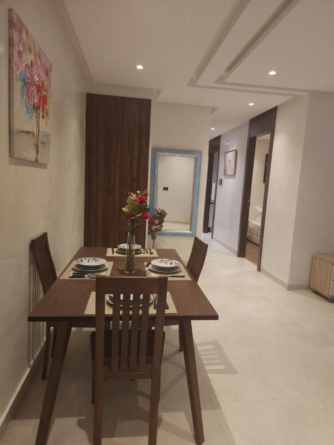 Modern Luxury Retreat: 2-Bedroom Apartment In The Heart Of Marrakech Marrákes Kültér fotó